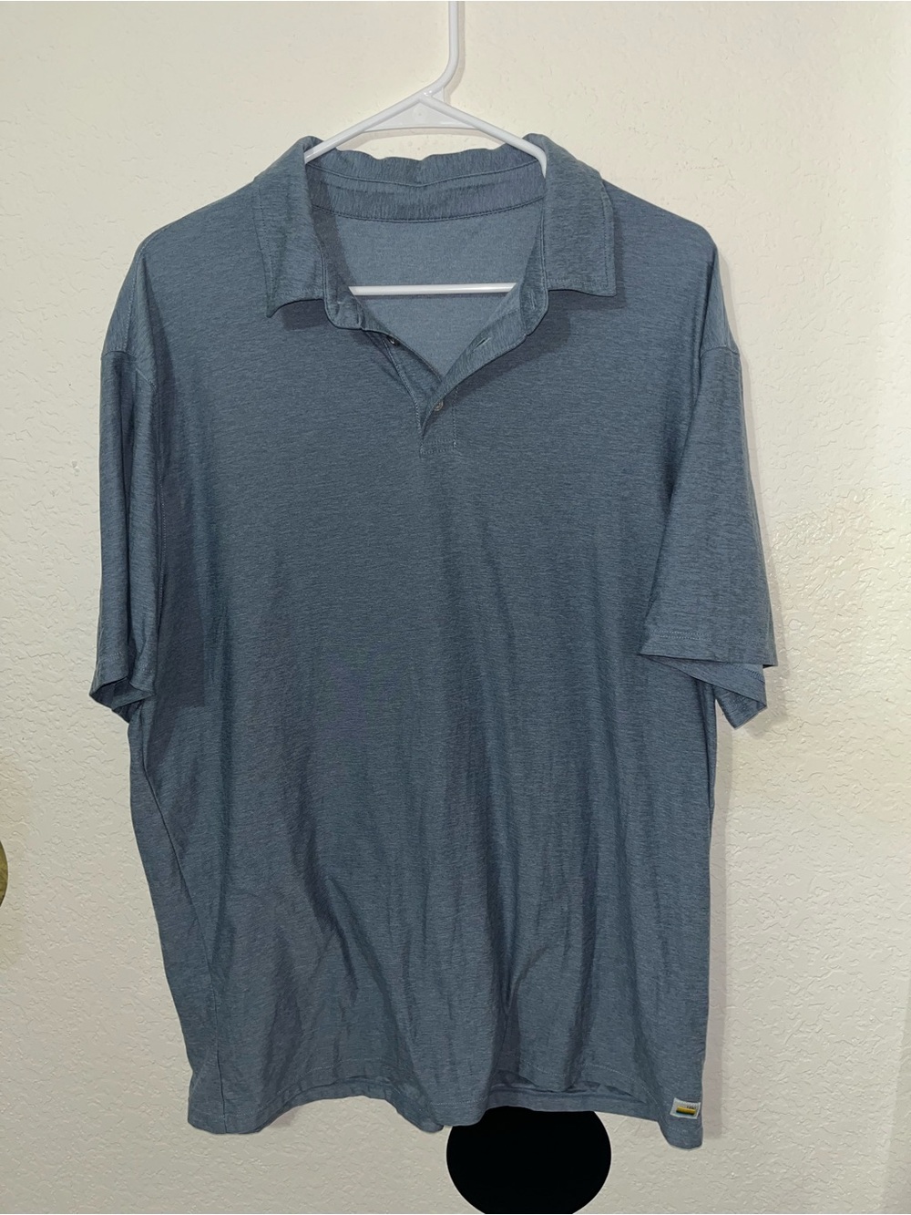 Vuori blue men’s polo shirt